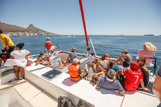 1- Hour Catamaran Cruise Cape Town - The cash bar: alcohol and drinks are extra