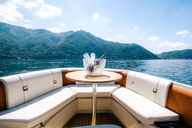 1H Luxury Cruise Como Lake Tender Yacht Invictus 9 Pax - Moltrasio to Laglio: the George Clooney neighborhood from the water