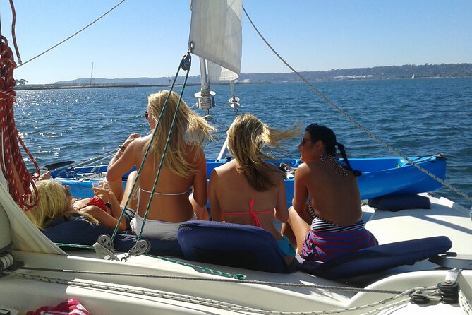 2.5-Hour Small-Group Catamaran Sunset Sail with Drinks - Drinks, Blankets, and Comfort: What’s Included and What to Bring