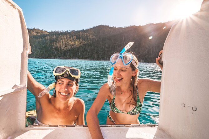 2 Day & 2 Night Whitsundays Sailing Adventure on Broomstick - Day 2: Tongue Bay and Hill Inlet Lookout for the Whitehaven Sand Swirl