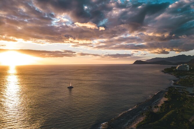 2-Hour Oahu Sunset Catamaran Sail - Food and drinks: charcuterie style snacks and 3 included cocktails