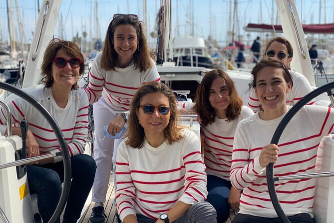 2-Hour Sailing Tour in Barcelona with Open Bar & Snacks - El Peix: Barcelona’s gold fish sculpture looks different from every angle