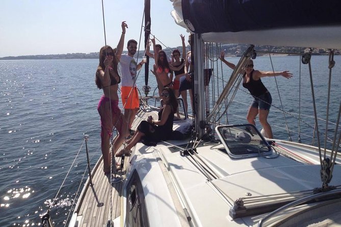 2 Hours Private Sailing Tour in Lisbon - Timing your day: daytime window, photo light, and the sunset option