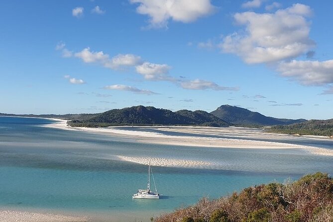 2-Night Whitsundays Sailing Cruise incl. Whitehaven Beach & Great Barrier Reef - Snorkeling around the reef edges: Luncheon Bay, Caves Cove, Blue Pearl Bay
