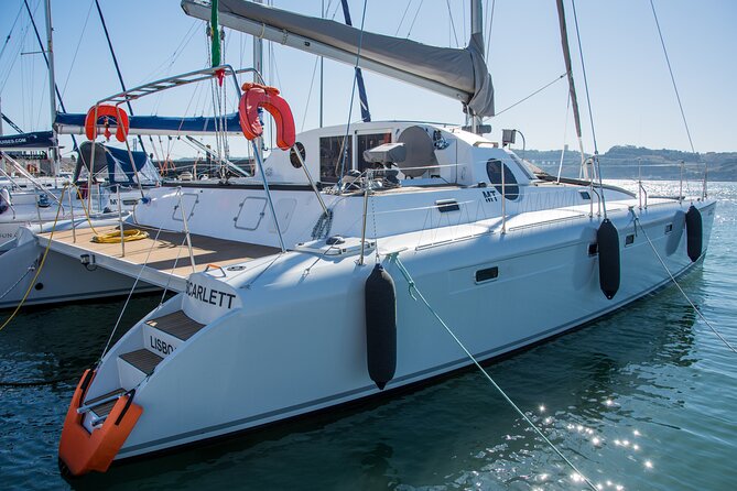 2H Tour on a Private Sailing Catamaran "Scarlett" up to 16 people - Boarding at Doca do Bom Sucesso: Quick Logistics, No Drama