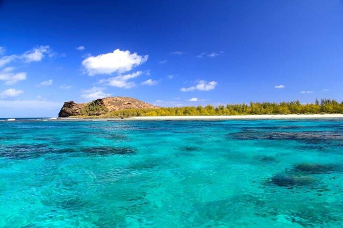 3 North Islands Catamaran Cruise with Lunch & Drinks on island. - Tender Boats and the Reality of Big-Group Island Time