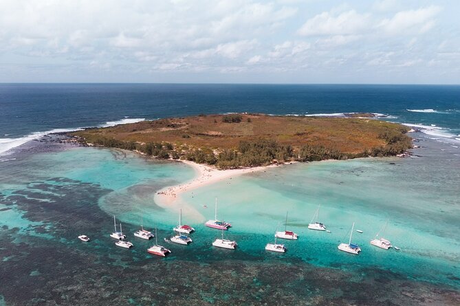 3 North Islands Catamaran Cruise with Lunch & Drinks on island. - What’s Included (and What You’ll Pay Extra For)