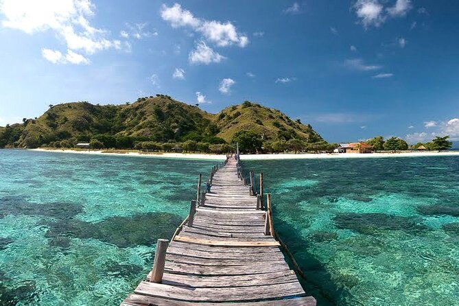 3D2N Sailing Komodo Living on Board Fiday to Sunday (Labuan Bajo) - Day 3: Kanawa sunrise and one last snorkeling morning