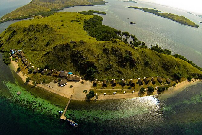 3D2N Sailing Komodo Living on Board Fiday to Sunday (Labuan Bajo) - Onboard comfort: shared cabin with AC, plus meals that actually feed you