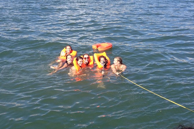 4 Hours Private Sailing Trip to Oeiras Beach - Drinks, Snacks, and the Lunch Question