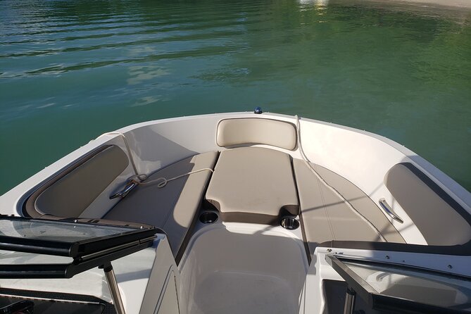 42 to 46 Ft Private Yacht Miami, rent for 2 our 4 hours, 12 ppl - Route Control: skyline cruise, Brickell-style views, and waterfront photo stops