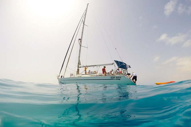 4h - Extended Private Sailing Tour around the Lobos Island - Getting started at Corralejo Port (and why timing matters)