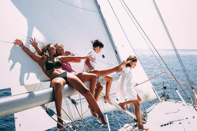 4h Private Boat Tour - Sailing, Swimming and Sunbathing - Hands-on sailing with Pedro: Learn the basics while you cruise