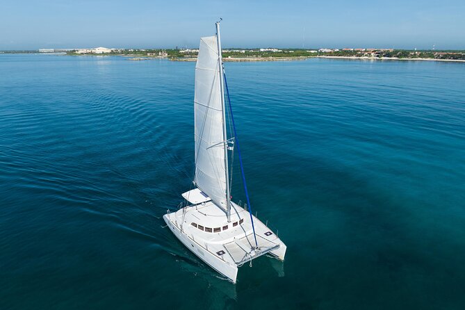 8H 38' Catamaran All-Incl. to Cozumel in Tulum & Playa del Carmen - Food and drinks that keep the day from turning into a search mission