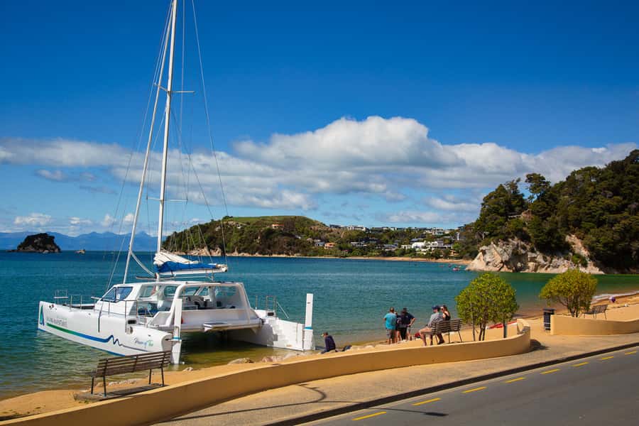 Abel Tasman National Park: Cruise, Walk & Sailing Tour - From Kaiteriteri to Anchorage Bay: the water-taxi start