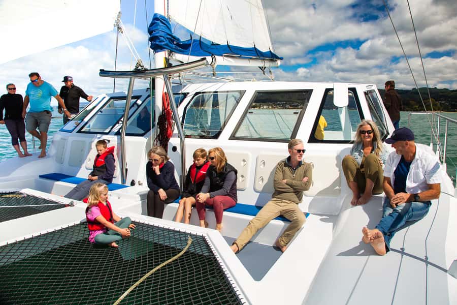 Abel Tasman National Park: Cruise, Walk & Sailing Tour - Afternoon sailing with a yacht: seals, sea breeze, and a catamaran feel
