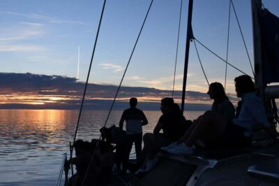Adelaide: Glenelg Twilight Catamaran Cruise with Drink - Getting to Marina Pier: where to meet and what to expect
