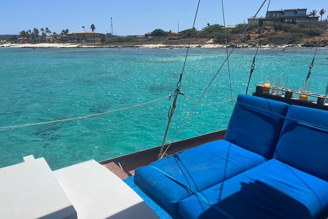 Adults Only Catalina Bay Small Group Snorkel & Sunset Sail - Who should book this Adults-Only Aruba snorkel and sunset sail