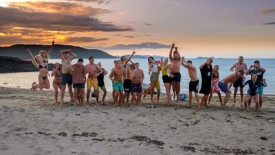 Airlie Beach: 2-Night Whitsundays Sailing Trip with Meals - Day 1: Setting Sail, Reef Snorkels, and Island Hopping