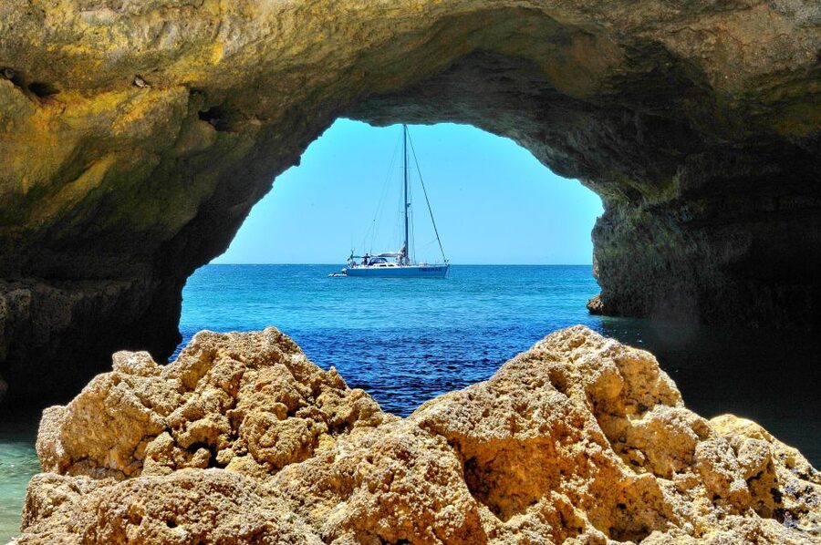 Albufeira: 3-Hour Yacht Daytime/Sunset Cruise to Benagil - Getting to the Yacht: Albufeira Marina check-in basics