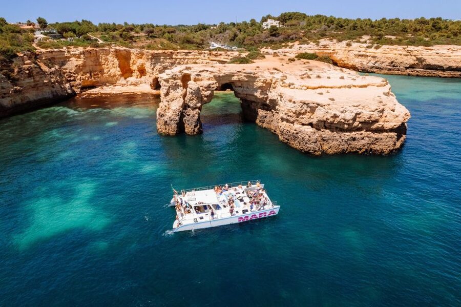 Albufeira: Caves and Coastline Catamaran Cruise to Benagil - On Board Comfort, Wi‑Fi, Champagne, and That Easy Crew Energy