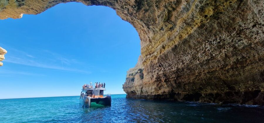 Albufeira: Coastline and Benagil Caves Tour by Catamaran - Key points before you go