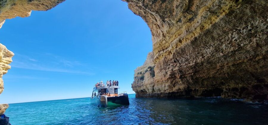 Albufeira: Coastline and Benagil Caves Tour by Catamaran - Cruising the Algarve’s Beaches and Rock Formations
