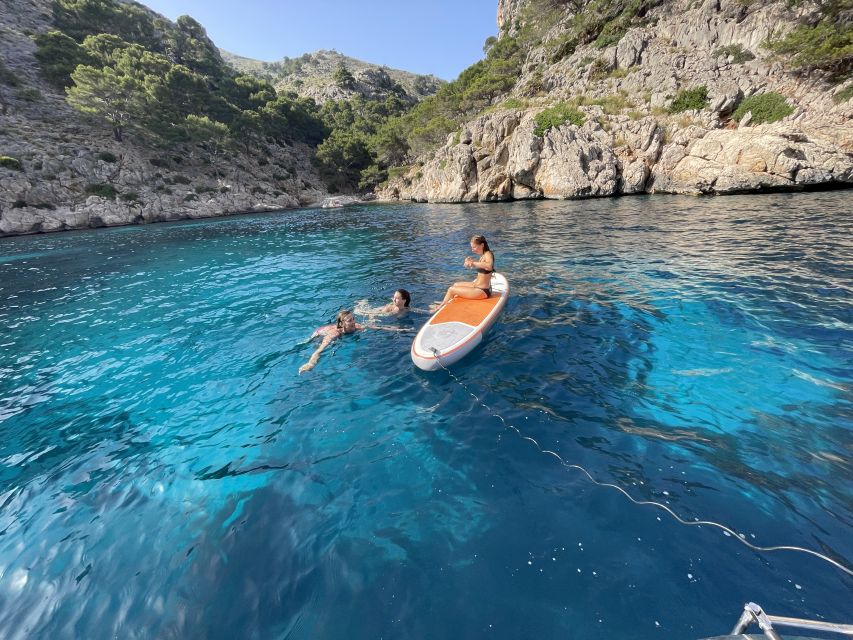 Alcudia: Sailing Yacht Excursion with Wine & Tapas - Entering Mallorca by Sail: Why this trip feels special