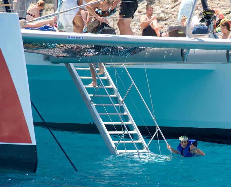 Alcudia: Sunset Catamaran Tour with Dinner and Snorkeling - The sunset element: how the timing works