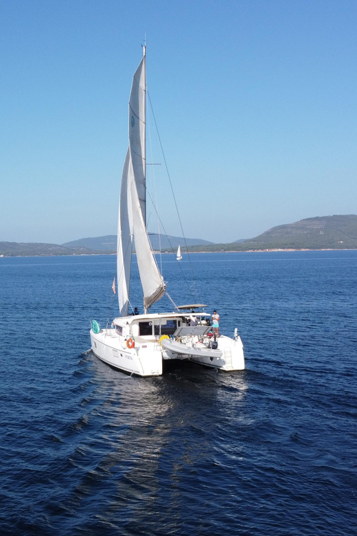 Alghero catamaran sunset tour Alghero - Watching the sunset over the Gulf of Alghero