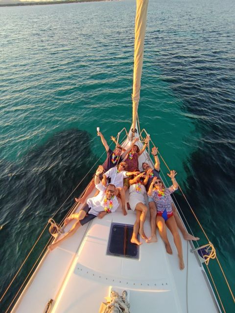Alghero: Sunset Sailing Aperitif Experience - Entering the Alghero Sunset Scene From a Sailboat
