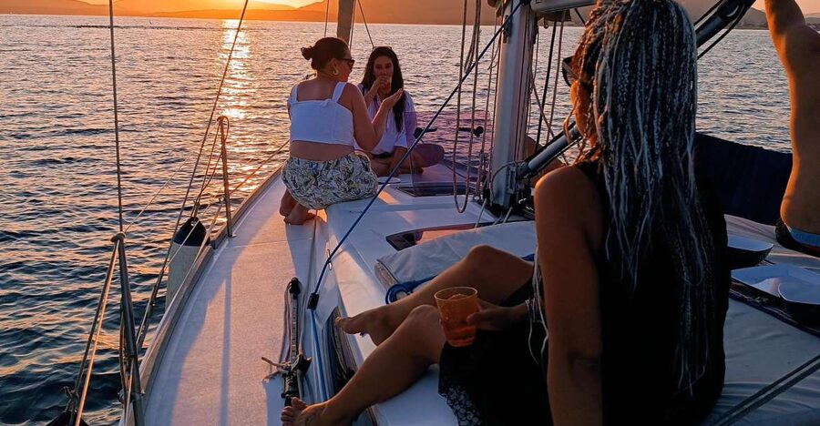 Alghero: Sunset Sailing Aperitif Experience - The First Leg: Safety Briefing and Sailing in Front of Alghero