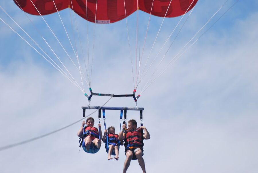 Alicante: Boat Trip and Parasailing Experience with Drink - The boat ride: music, sea air, and getting ready without stress