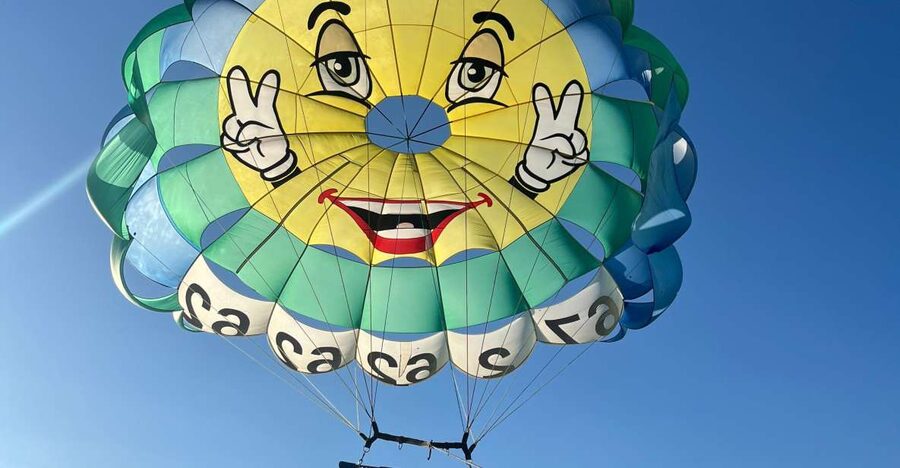 Alicante: Parasailing and Boat Ride - The coastal sail toward Postiguet Beach