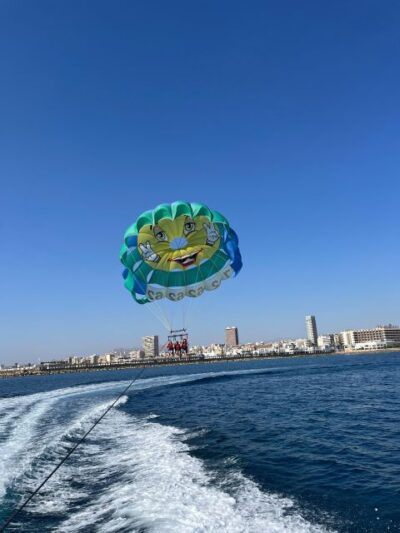 Alicante: Parasailing and Boat Ride - Getting set up at Marmarela Water Sports Centre