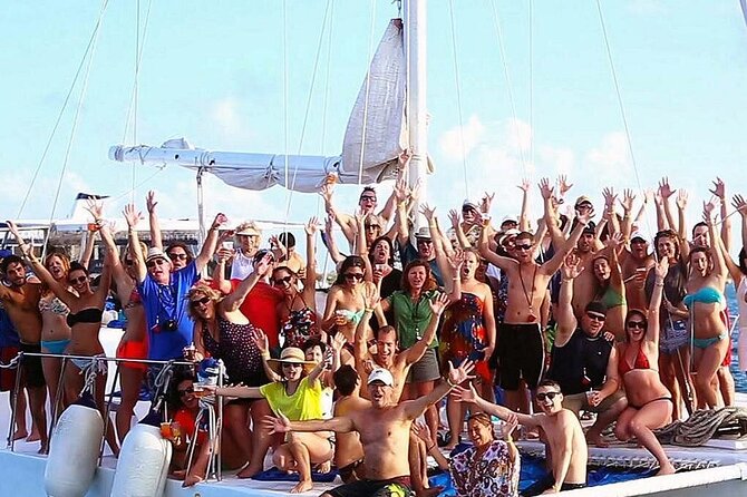 All-Inclusive Isla Mujeres Catamaran with Free Transportation - Key highlights at a glance