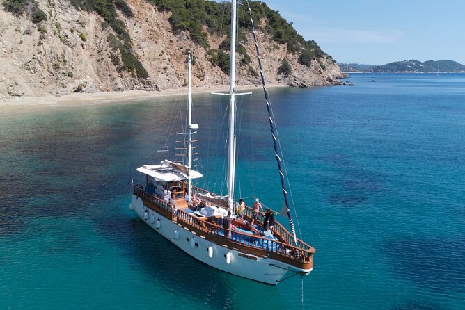 All-Inclusive Sailing Cruise-Skiathos & Nearby Islands with Lunch - Sun, shade, and a route designed for swimming