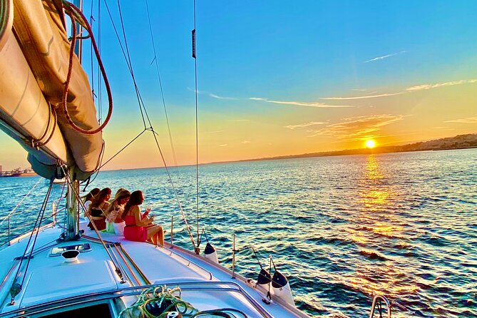 Amazing Tour on Sailing Boat - Bom Sucesso Marina to Alfama: How the Route Works in Real Time
