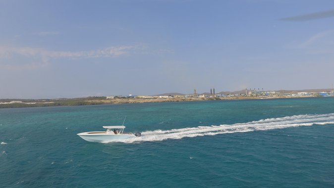 Aruba Private Luxury Boat Tours - Sail, Snorkel, Fishing and More - Private charter for up to 10 people: the “no crowd” advantage