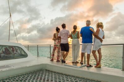 Aruba Sunset Sail Dinner Cruise with Open Bar by Catamaran - Dinner Buffet in Three Courses: Caribbean flavors with an easy format
