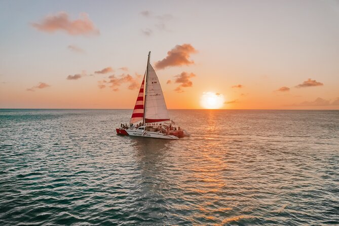 Aruba Sunset Sail with Appetizers and Open Bar - The 2-hour sunset arc: what the cruise feels like from boarding to stars