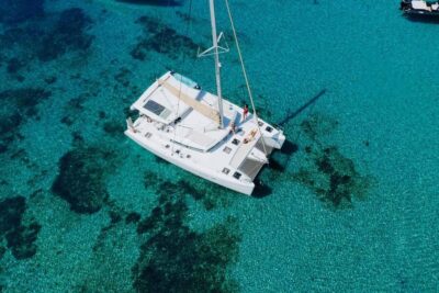 Athens: Catamaran Cruise with Fresh Lunch and Wine - Getting Onboard: Pier 6, Briefing, and Choosing Your Spot