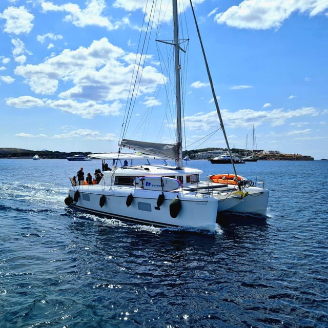 Athens: Riviera Catamaran Tour with Fresh Meal and Drinks - Meeting at Pier 7 and getting on the right mindset