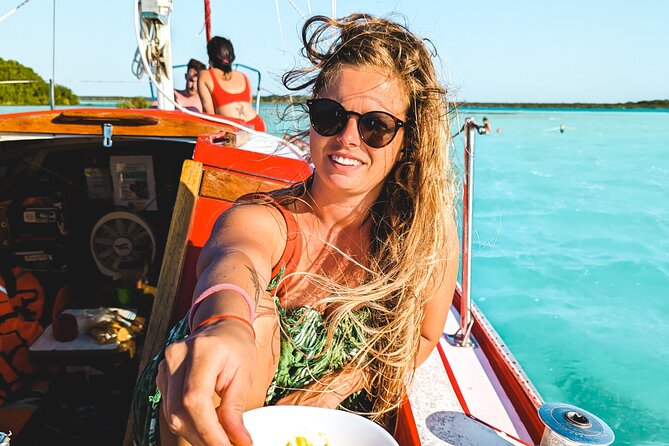 Bacalar: 4hr Private Sailing Tour with Guacamole & Drinks - Logistics that actually matter before you go