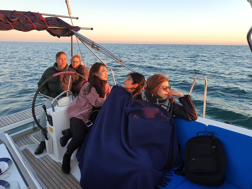 Barcelona: 2-Hour Sailboat Tour with Snacks and Drinks - Sunset sailing in Barcelona: how to dress so the breeze doesn’t win