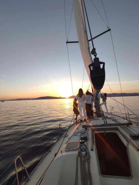 Barcelona Badalona : Sailboat Tour, Snacks, Drinks, Swimming - Key things that make this sail worth your time