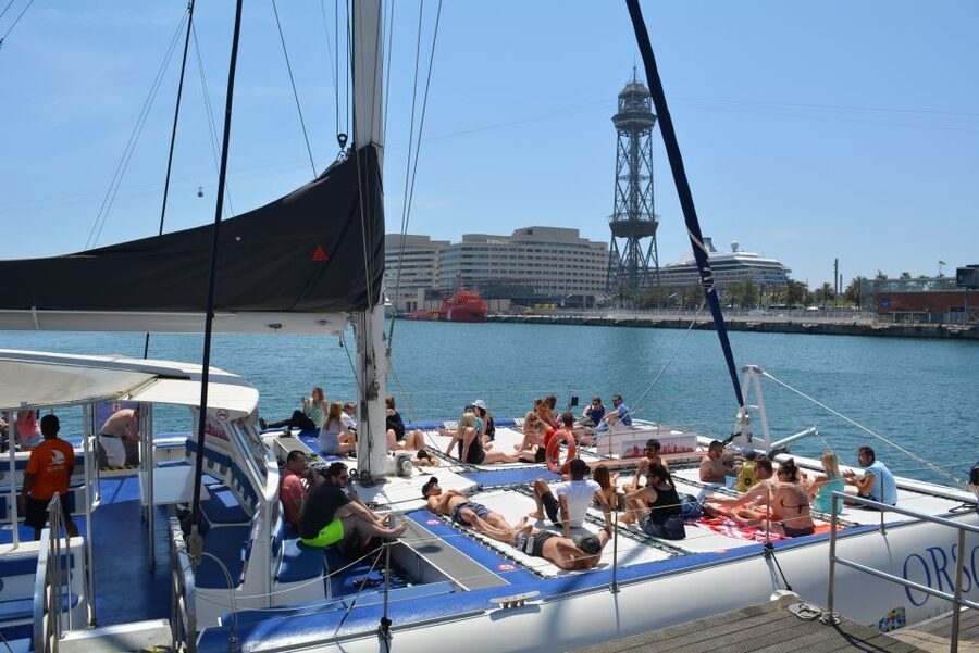 Barcelona: Catamaran Cruise with optional Live Jazz Music - Who should book, and how to time it in your Barcelona day