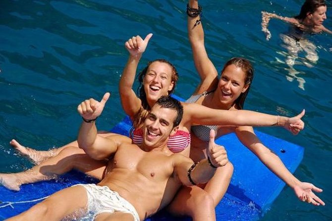 Barcelona Catamaran Party Tour For Young People - What I Enjoyed Most (and Why It Matters)
