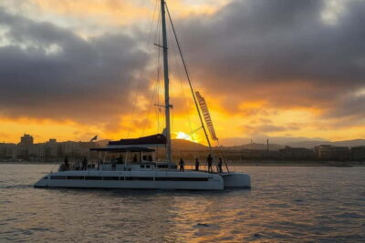 Barcelona: Luxury Catamaran Sunset Cruise - How the sailing time feels: refreshments, stories, and skyline viewing