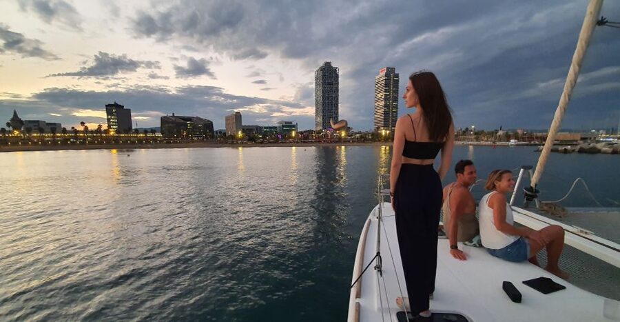 Barcelona: Luxury Private Sunset Yacht Cruise - Sagrada Família from the sea: a rare perspective